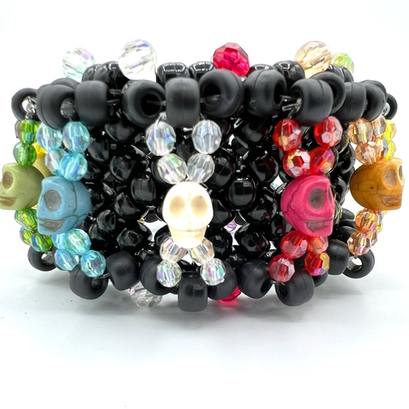 ❌SOLD❌💀☠️”Day of the Dead Sugar Skulls” Cuff - Picture 12 of 12
